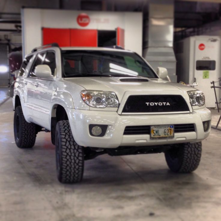 Toyota 4runner Grilles